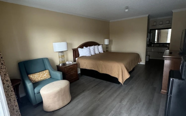Colony Inn