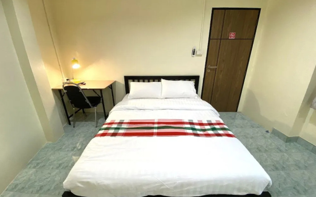 Gate 2Hostel