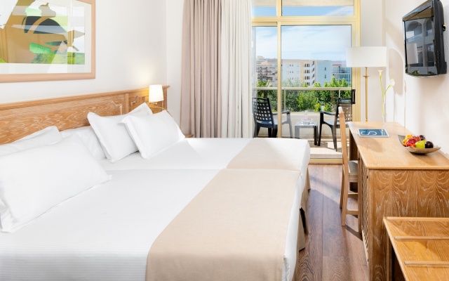 Отель H10 Salou Princess Испания, Салоу - 12 отзывов об отеле, цены и фото номеров - забронировать отель H10 Salou Princess онлайн комната для гостей