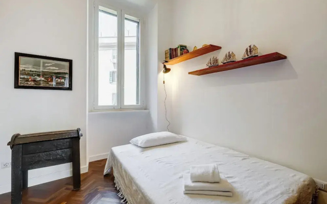 Elegant 3-Bedroom Apt in Piazza Mazzini