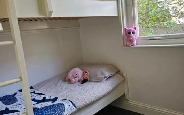 Apartment Sleeps 6 With Hot Tub
