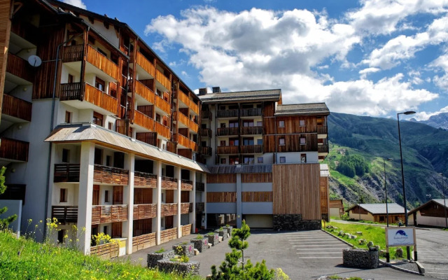 4-guest Studio With Mountain View