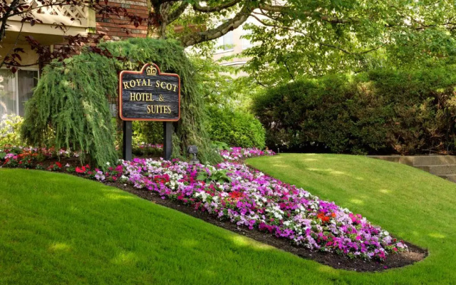 Royal Scot Hotel & Suites, Trademark Collection by Wyndham