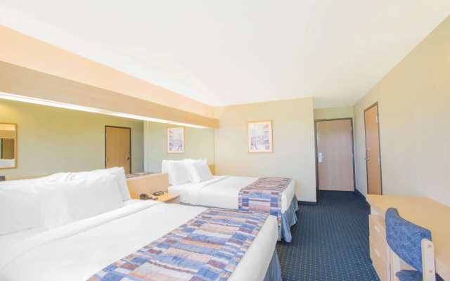 Microtel Inn & Suites by Wyndham Albertville