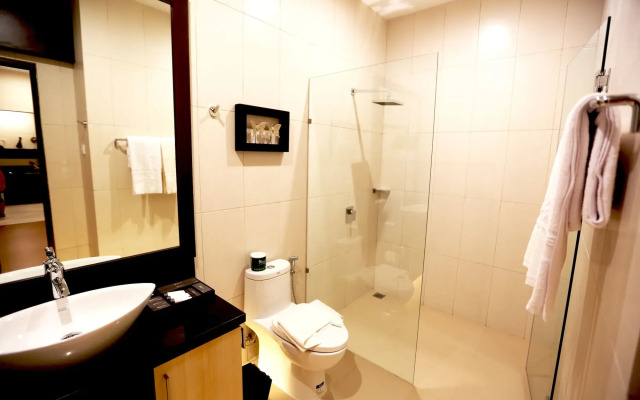 Luxotic Private Villa and Resort