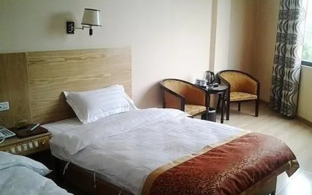 Liang Guang Business Hotel- Guilin