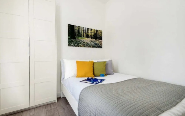 The Armadale Road Residence I
