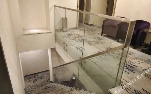 Lejia Fashion Hostel