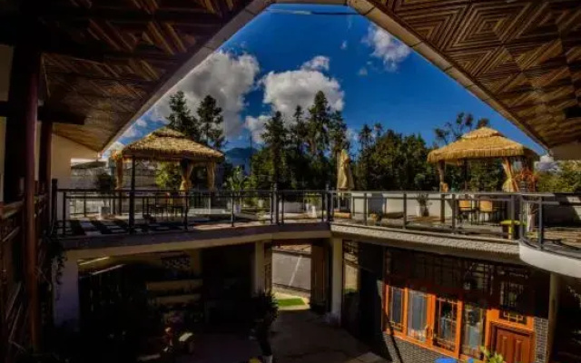 Ningxi Inn in Ginkgo Village, Tengchong。
