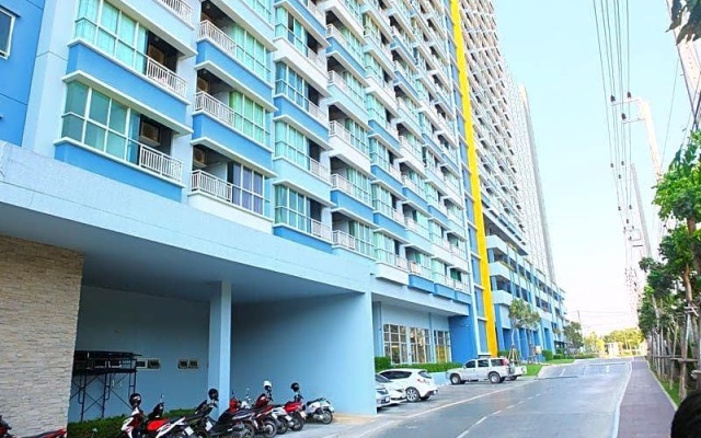 Отель Lumpini Jomtien Seaview E22Inn вид на фасад