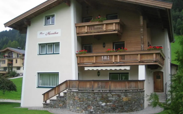 Haus Monika
