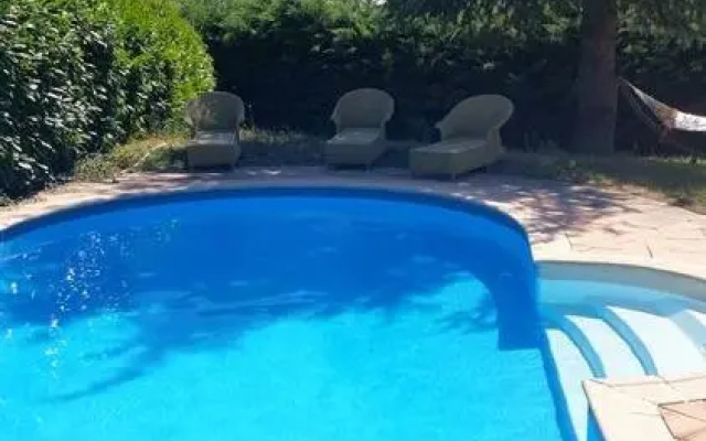 Au Paradis des Grillons
