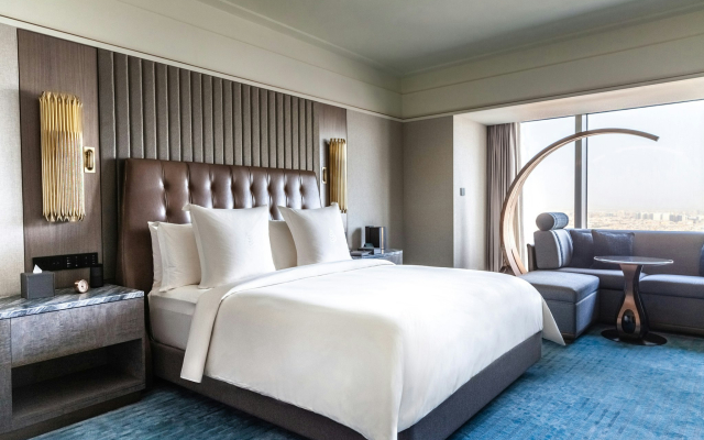 Отель Four Seasons Riyadh At Kingdom Center