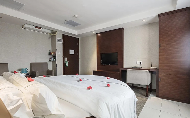 Huangpu Hotel