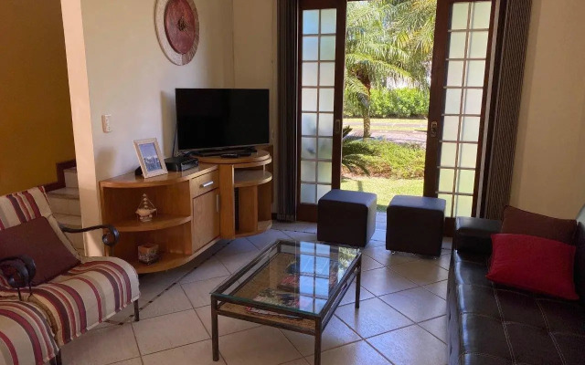Casa 3 Dormitórios Jurere Internacional