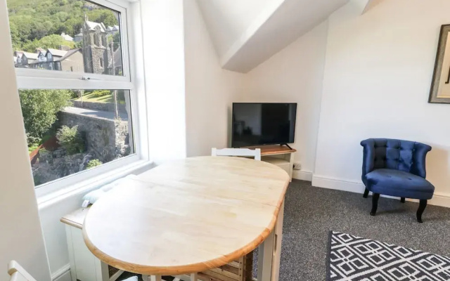 4A Victoria Place