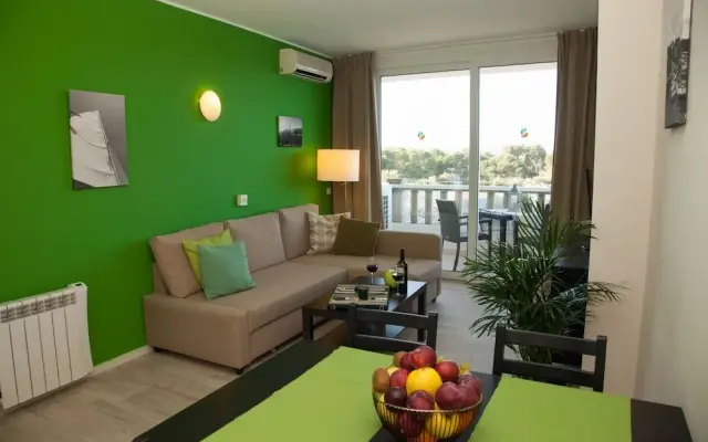 Orange Colom Seaside Apartments