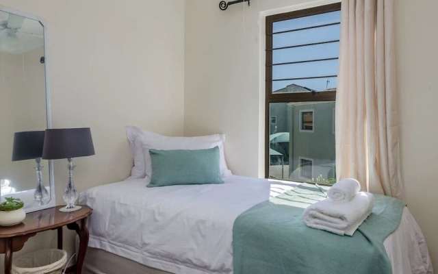 Waikiki Villa