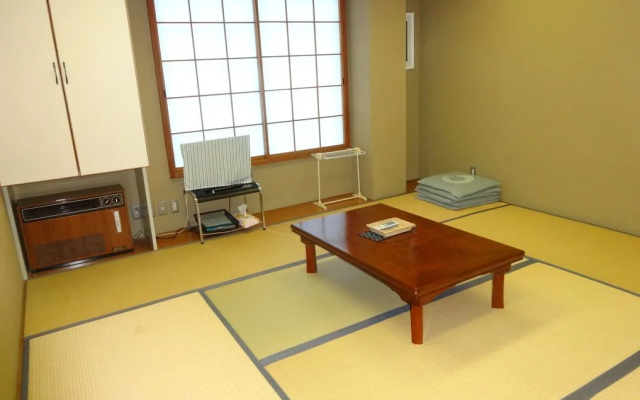Hachi Kogen Petit Hotel White Wing