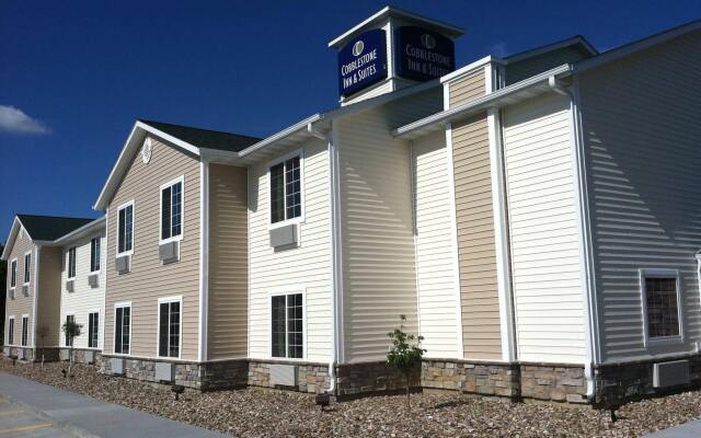 Отель Cobblestone Inn & Suites - Bloomfield вид на фасад