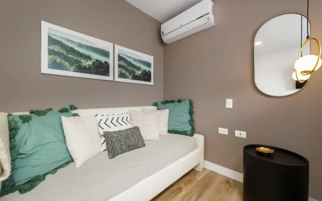 Go Living Suites - 904