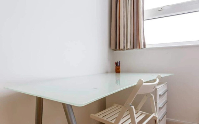 Bright and Colourful 2 bed Flat in Islington