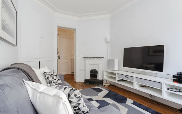 River Seine - Notre Dame Apartment