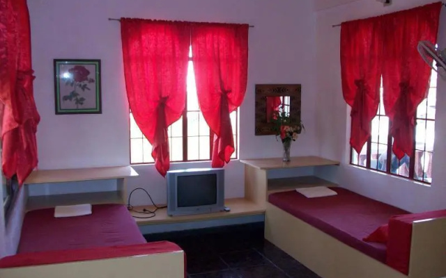 Felina Guest House