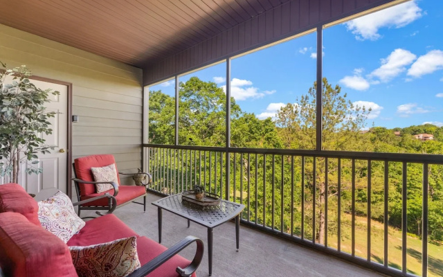 Ozark Comfort 3 Bedroom Condo by RedAwning