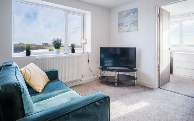 Oasis - 2 Bed Apartment - Ocean Breeze
