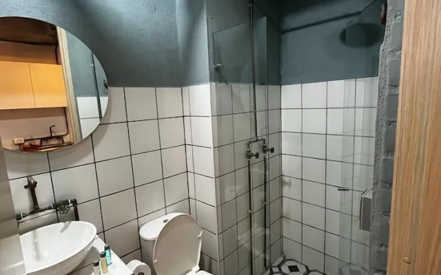 Indie Studio Hotel