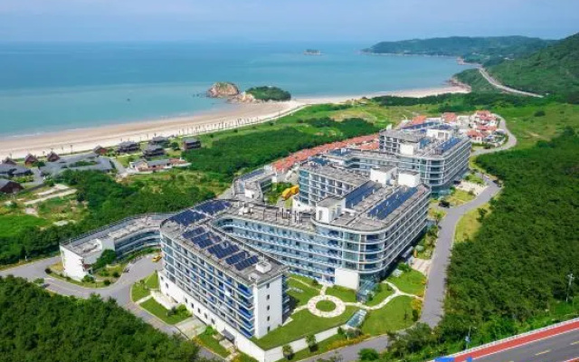 Green Orange Seaview Hotel
