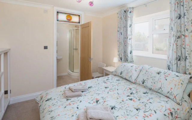 Milford On Sea Detached Bungalow