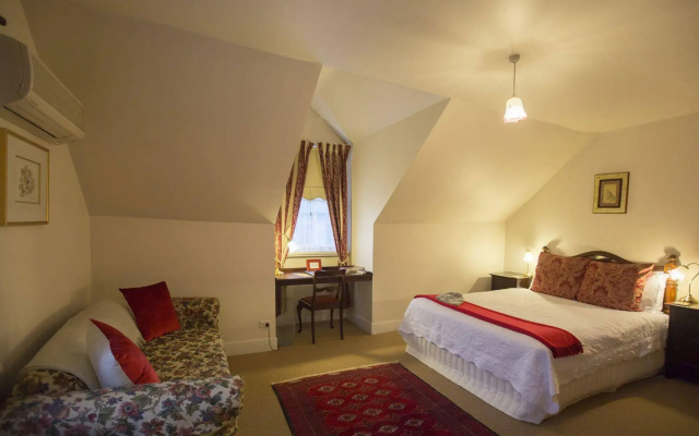 The Racecourse Inn