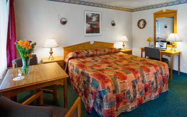 Hanging Lake Inn