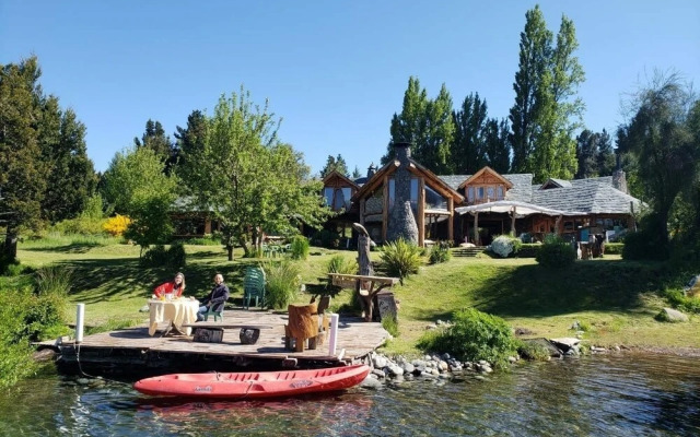 Fabula Lake House