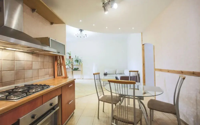 Apartment on Marata 35