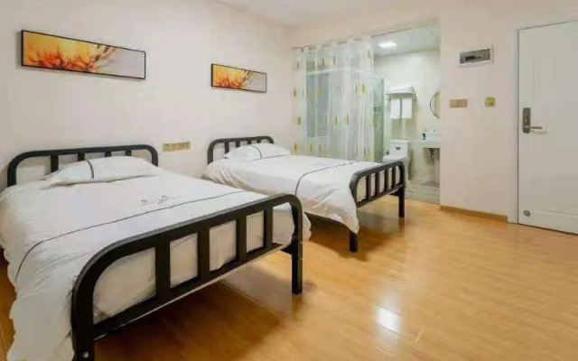 Zhuhai Qinyuan Hostel