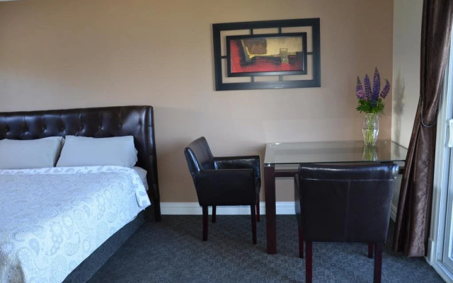 Clifty Cove Motel