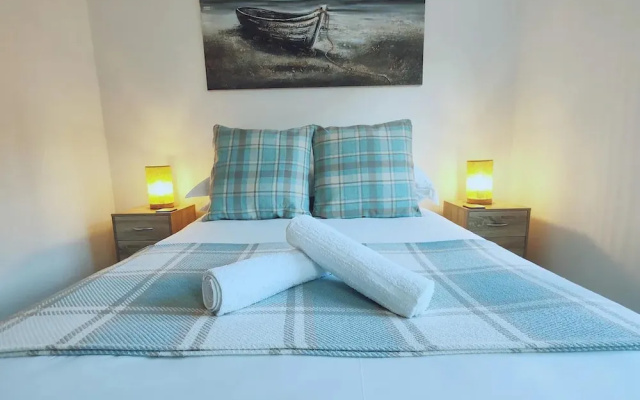 Stunning Modern Christchurch Town Centre Apartment