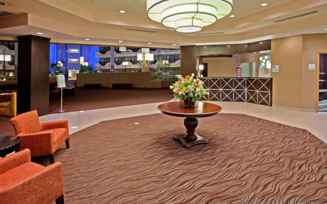 Holiday Inn Evansville Airport