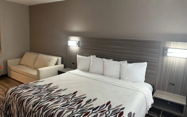 Red Roof Inn & Suites Middleborough