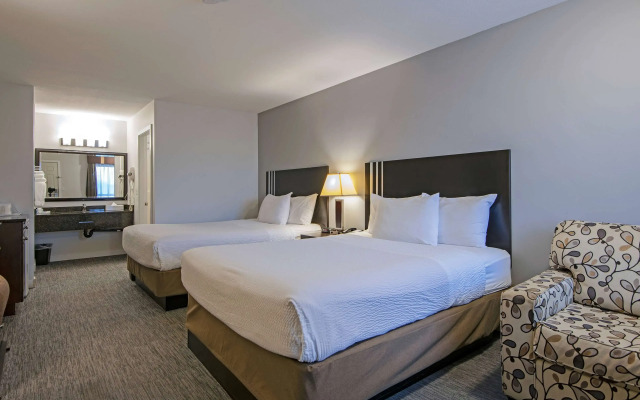 Travelodge by Wyndham Kamloops Mountview