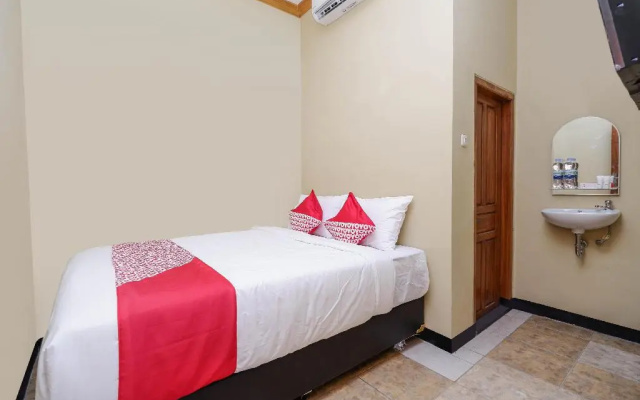 OYO 1312 Graha Wisata Hotel