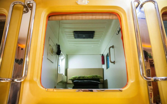 Urban Job Papas Capsule Hostel