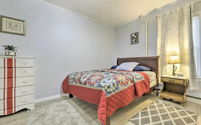 Springfield Vacation Rental: 1 Mi to Downtown