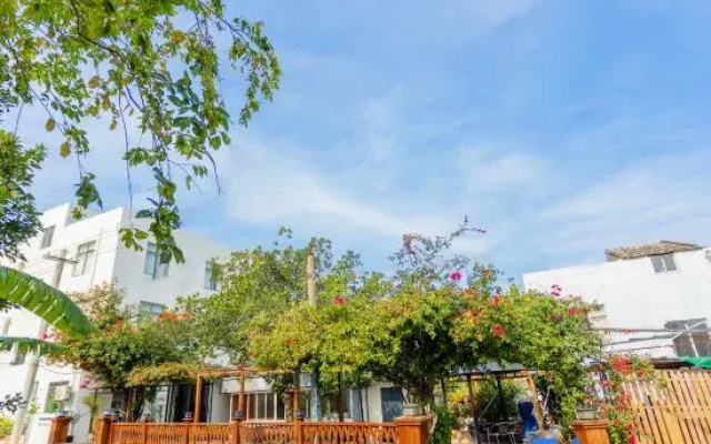 Gunai Good Night Homestay (Wucaitan Branch, Weizhou Island)