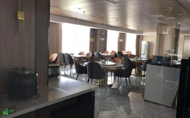 Saint Maur Hotel
