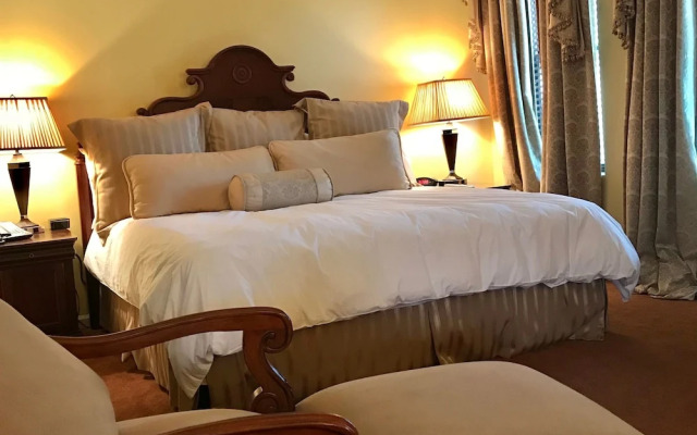 Ophelias Restaurant & Inn