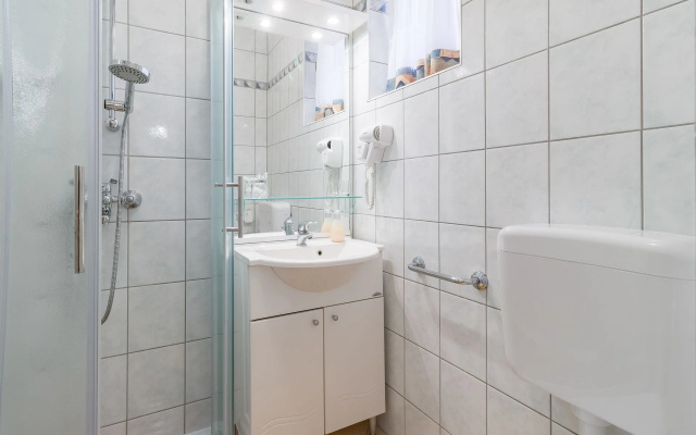 Apartment Escape - 20 m from sea: Yellow Medulin, Istria